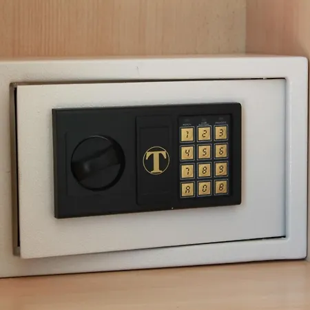 Ada Ξενοδοχείο με διαμερίσματα 4*