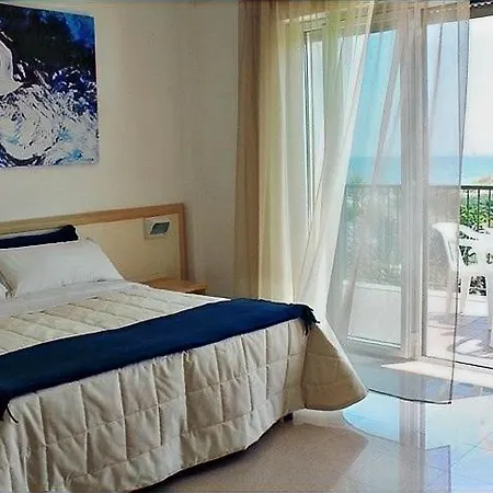 Ξενοδοχείο με διαμερίσματα Ada Grottammare