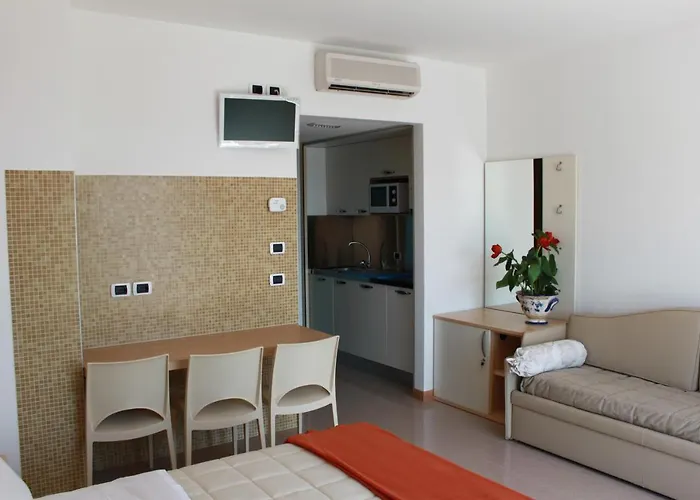 Ada 4* غْروتّامّاري